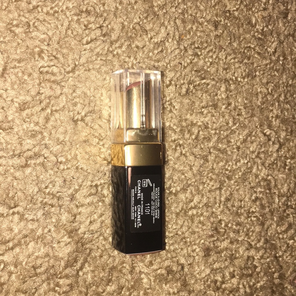 Chanel ROUGE COCO SHINE HYDRATING COLOUR LIPSHINE